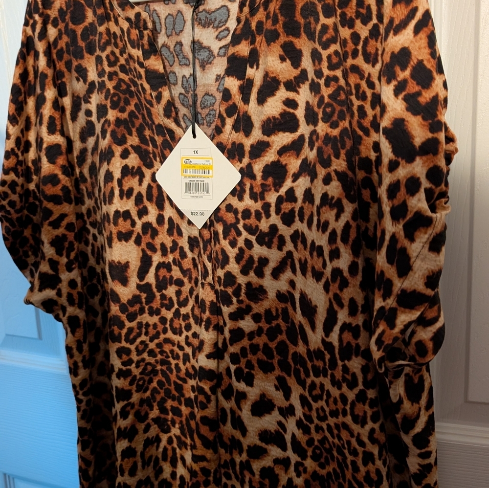 Ava & Viv Leopard Print Blouse